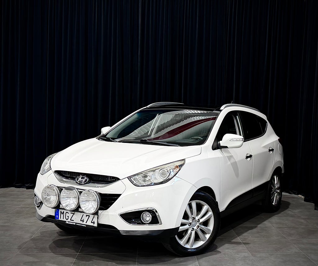 Hyundai ix35 2.0 CRDi 4WD BUSINESS PANO DRAG KAMERA SKINN AWD 184HK