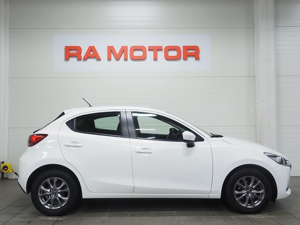 Mazda 2 1.5 SKYACTIV-G 90hk Core Motorvärmare Farthållare 2020