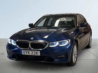BMW 330e Sport line 360°kamera HuD Rattvärme Navigation S&V-däck – bild 16