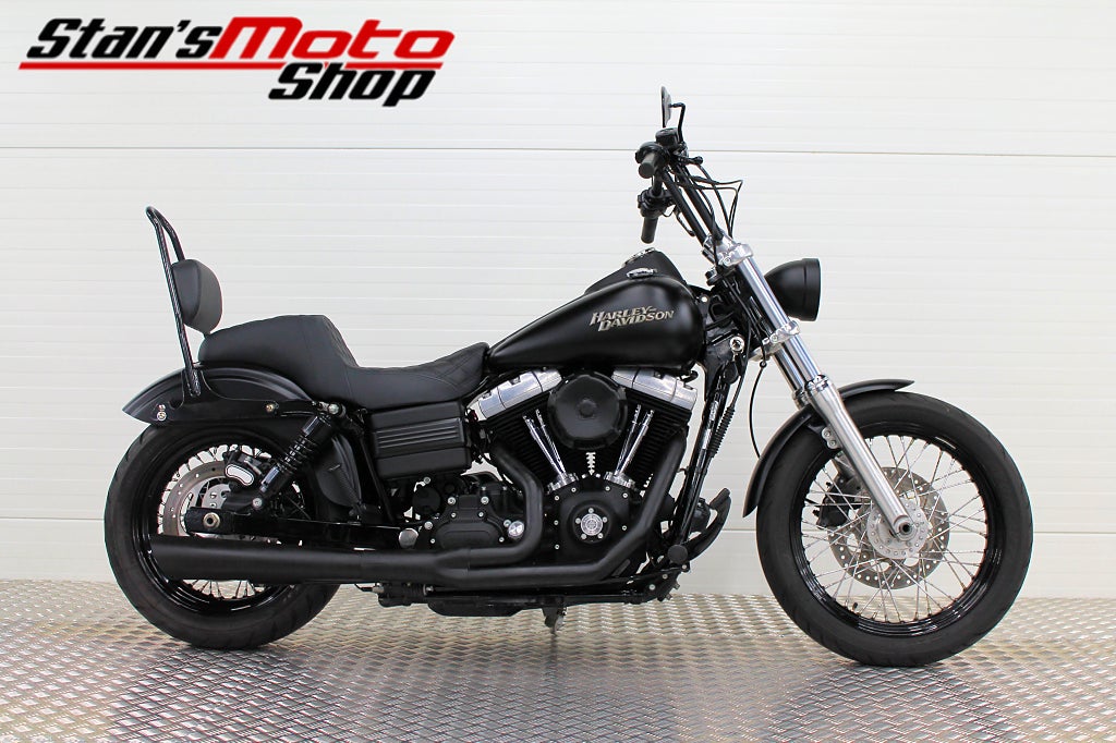 Harley-Davidson Street Bob SuperTrapp 2-1 Låga Mil  Kampanj 3.95%
