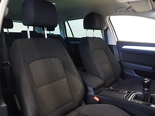 Kombi Volkswagen Passat 11 av 24