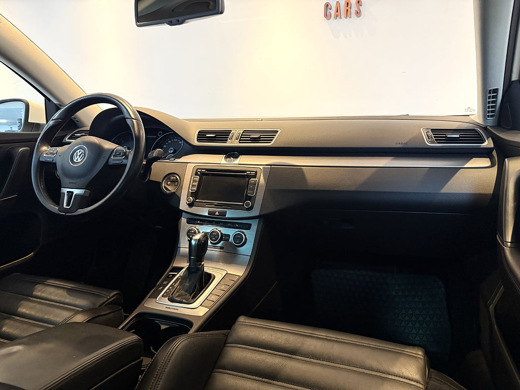 Volkswagen Passat Variant 2.0 TDI DPF BMT 4Motion GT PANORAMA D-VÄRM SKIN