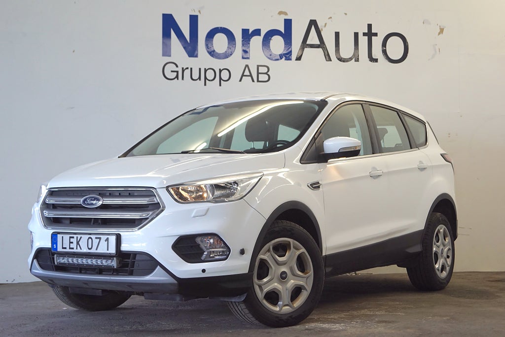 Ford Kuga 2.0 TDCi AWD AUT Trend EU6 M-VÄRM PDC SV-SÅLD EXTRALJUS