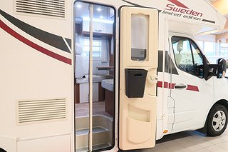 Husbil-halvintegrerad Rimor Luano Camp LE 10 av 30