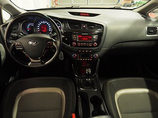 Halvkombi Kia Cee´d 14 av 21