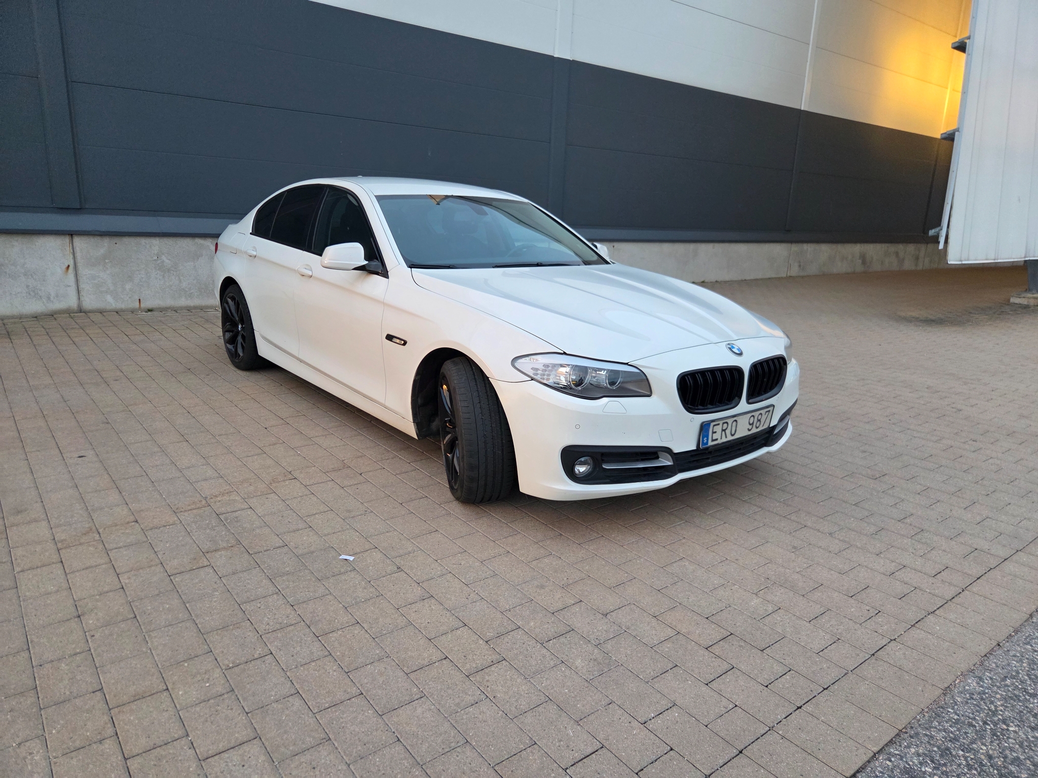 BMW 520 d Sedan Euro 5 2013, bild 3/10