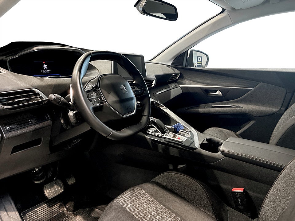 Bild på Peugeot 3008 Active Pack 1.2 PT 130hk Aut B-KAMERA