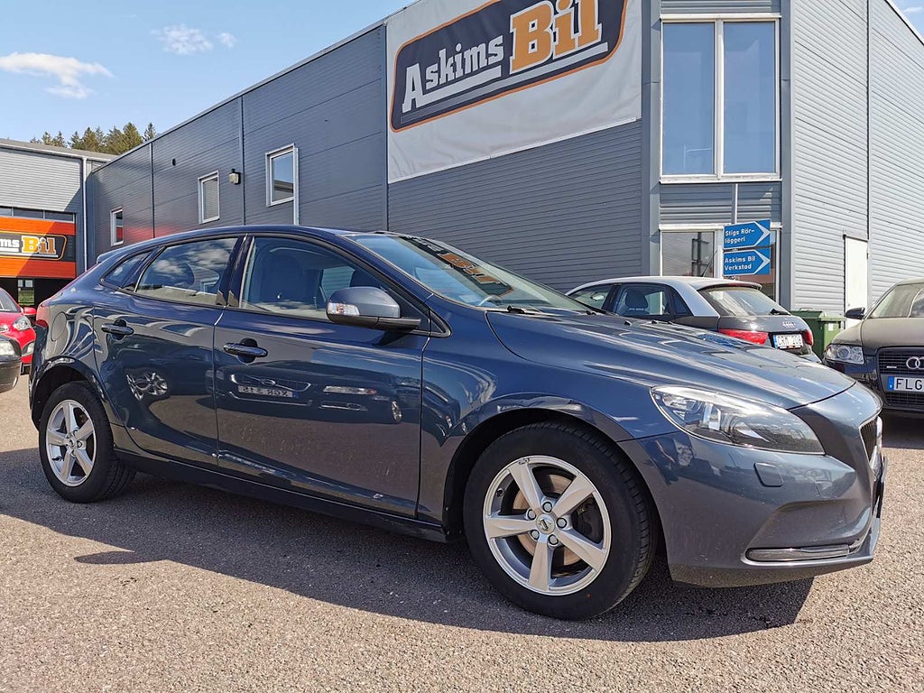 Volvo V40 T2 P-sensorer, 712kr årsskatt EURO6