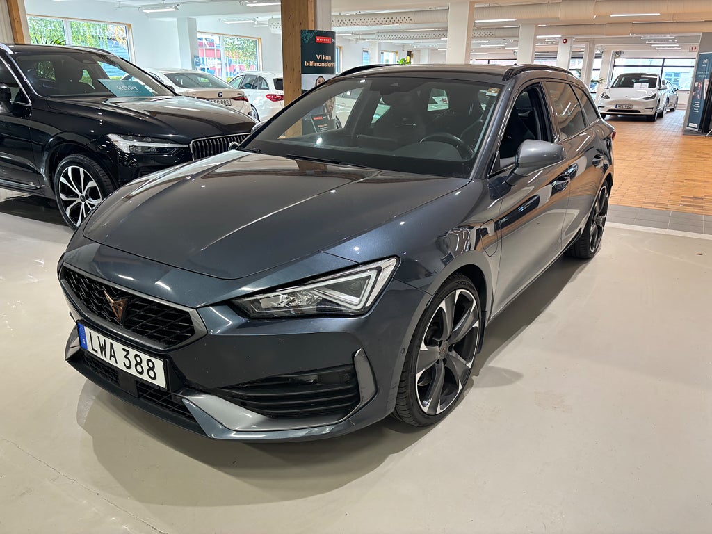Cupra Leon Sportstourer e-Hybrid Backkamera 2,99% ränta 