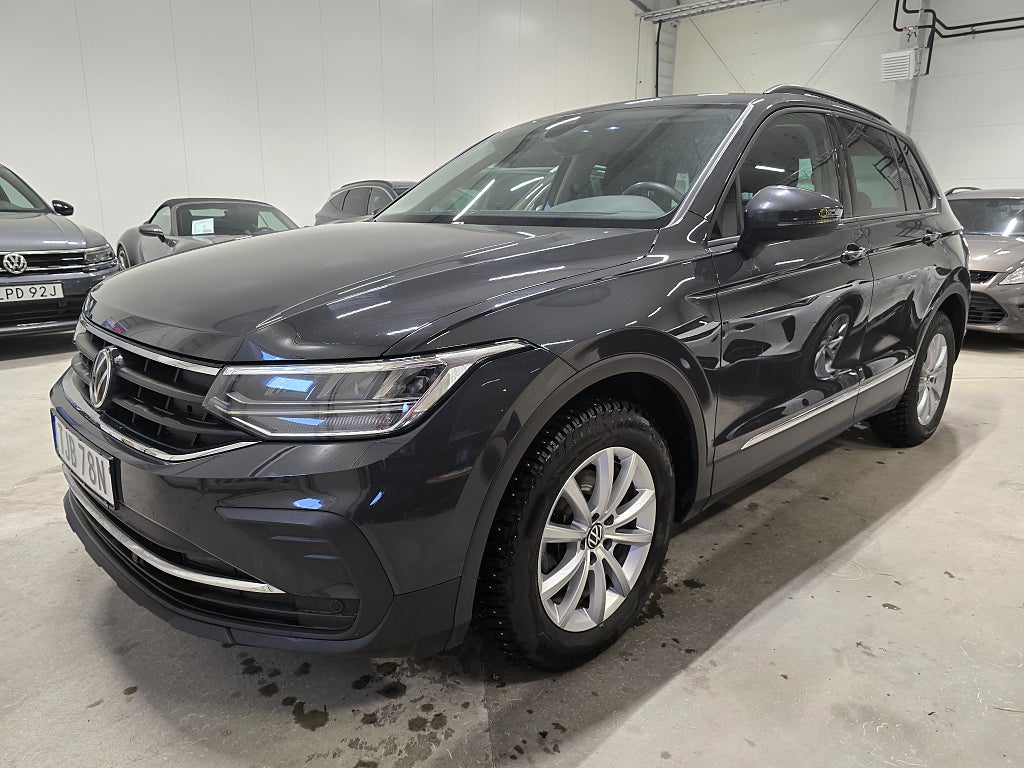 Volkswagen Tiguan 1.5 TSI ACT *Dragkrok *Värmare *Backkamera