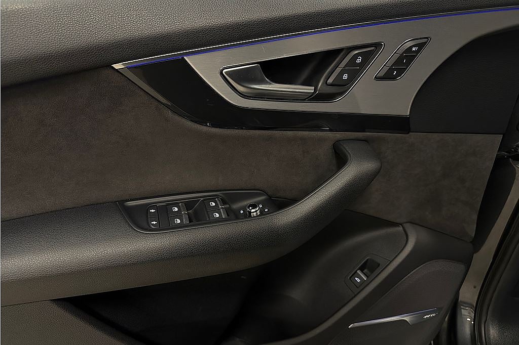 Audi Q7 e-Tron TDI q, 373hk, S-line, 360, drag, pano, 4,99% RÄNTA