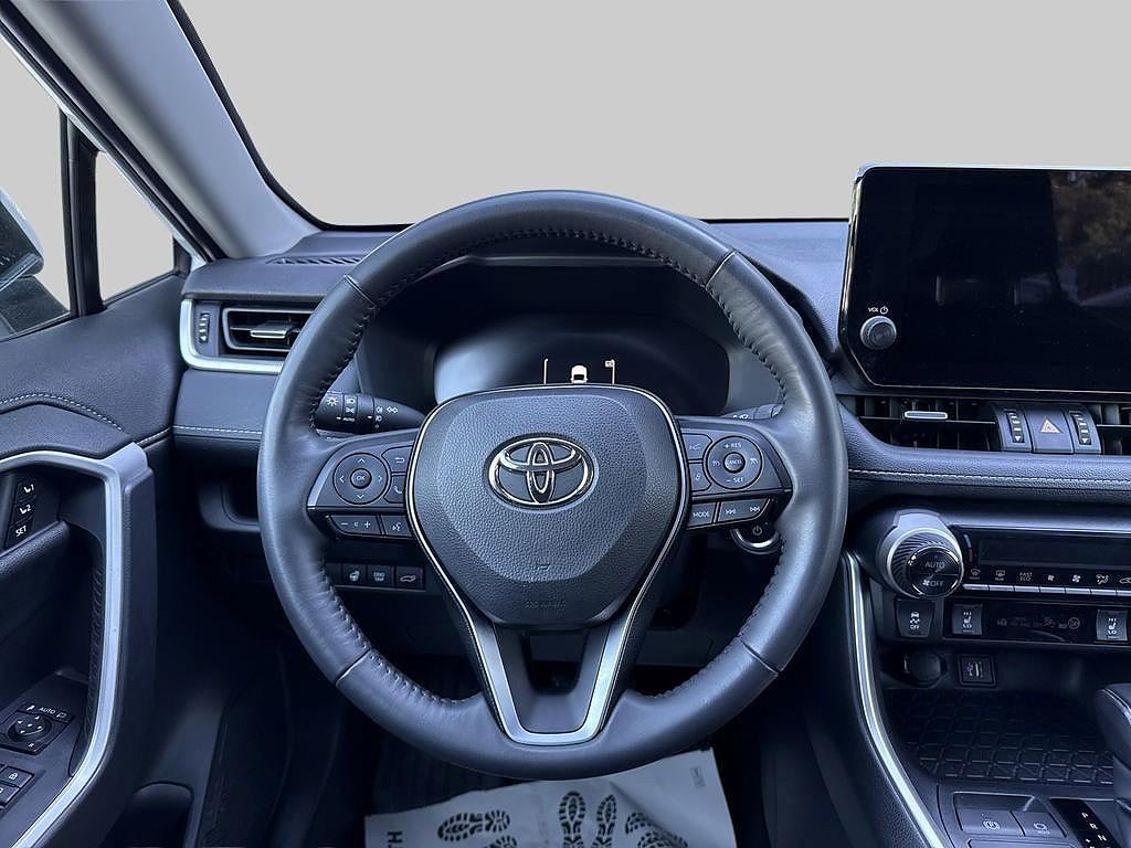 Toyota RAV4 2025 - miniatyr 9