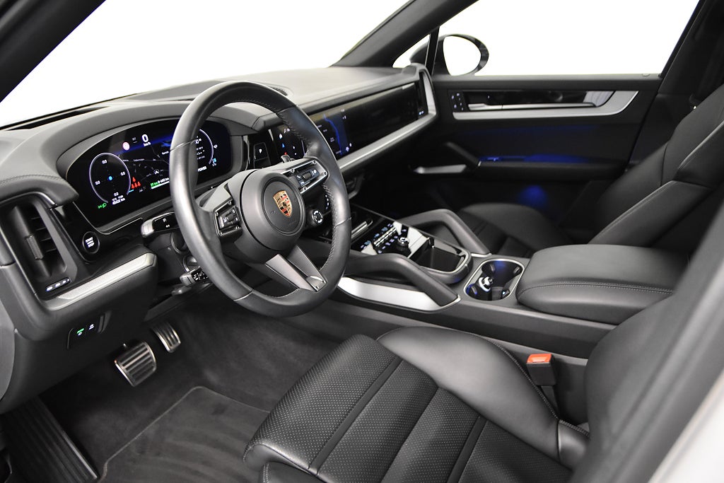 Porsche Cayenne 2024 - miniatyr 9