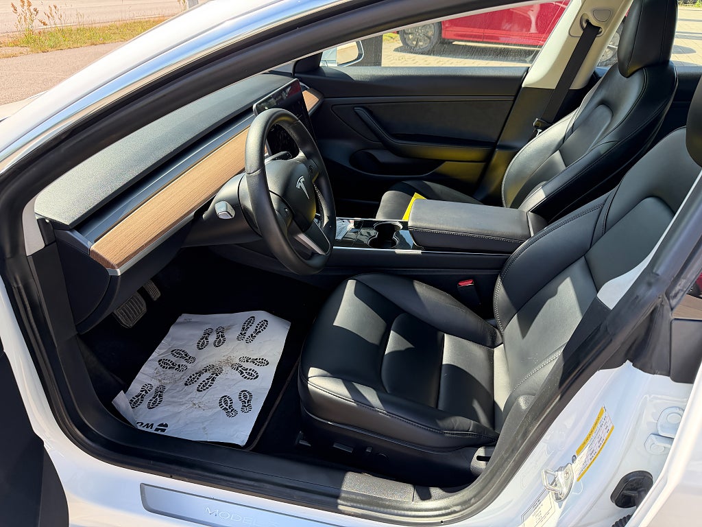 Tesla Model 3 Standard Range Plus 258hk