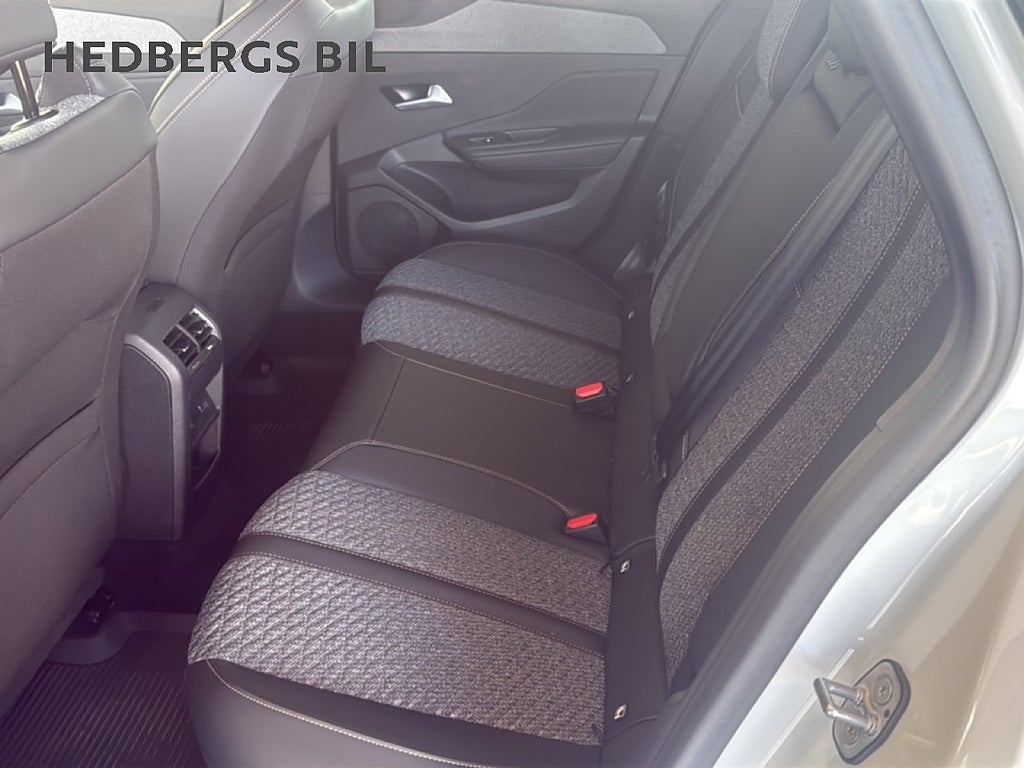 Peugeot 308 sw Hybrid 145 ALLURE SW thumbnail