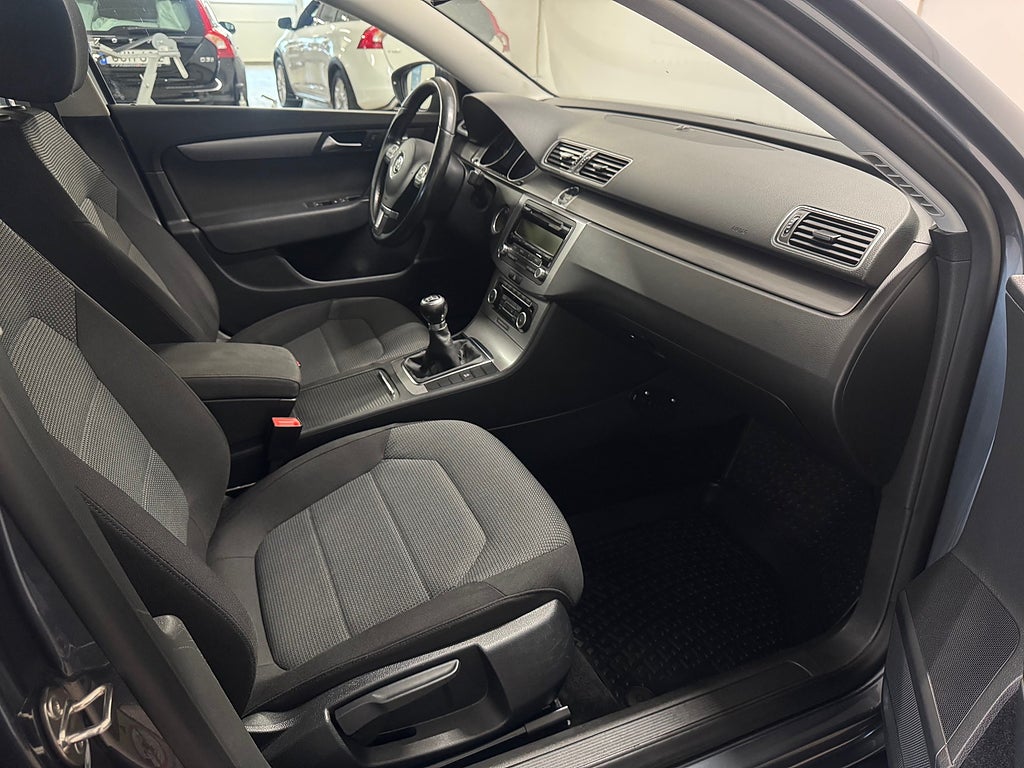 Volkswagen Passat 2011 - miniatyr 6