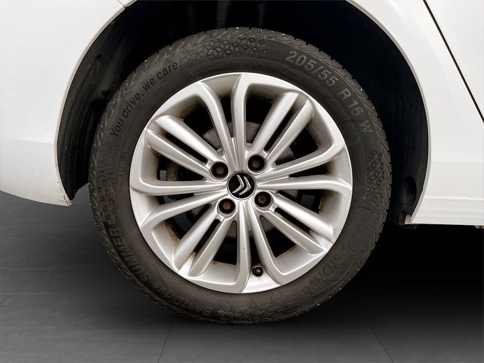 Bild på Citroen C4 Feel 1.2 e-THP 130hk Aut BACKSENSORER FARTHÅLLARE