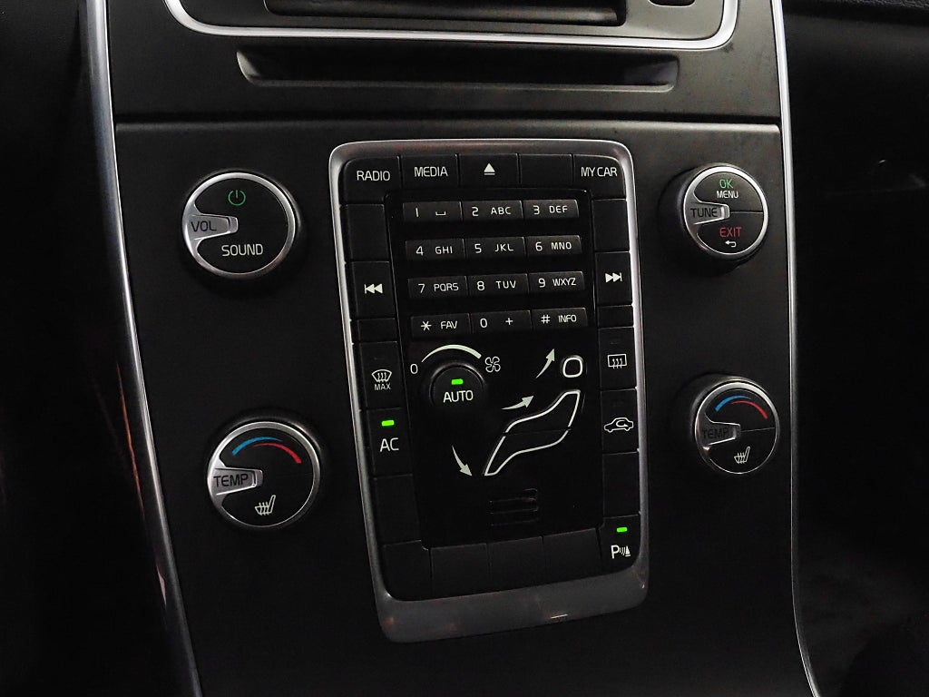 Volvo V60 T4F 180hk Aut Kinetic |Drag|Värmare|Keyless| 2012