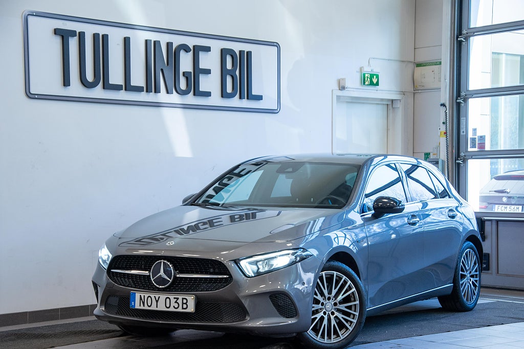 Mercedes-Benz A 250 e 8G 218HK Night-Paket Kamera Navi Värmare Lågmil 