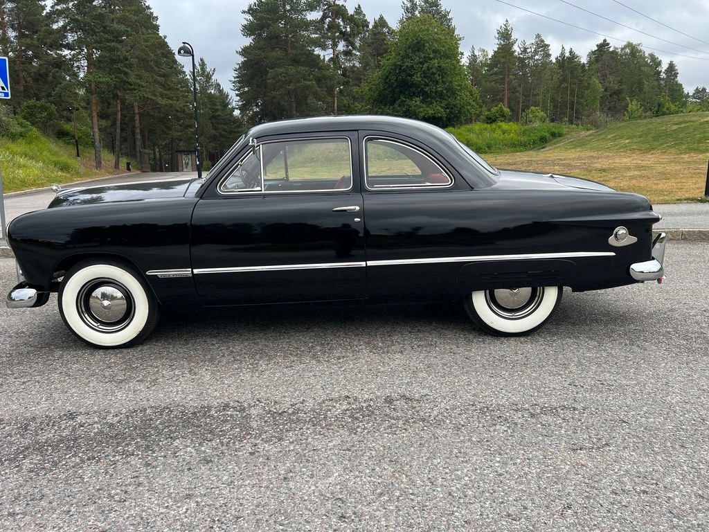Ford Custom Club Coupé 3.9 V8 1949, bild 3/42