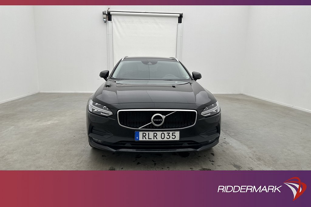 Volvo V90 T4 Momentum VOC Värmare CarPlay Sensorer Keyless