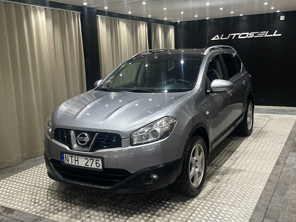 Nissan Qashqai+2 2.0 Ny-Besiktad 1-ägare Pano B/K Fullservad