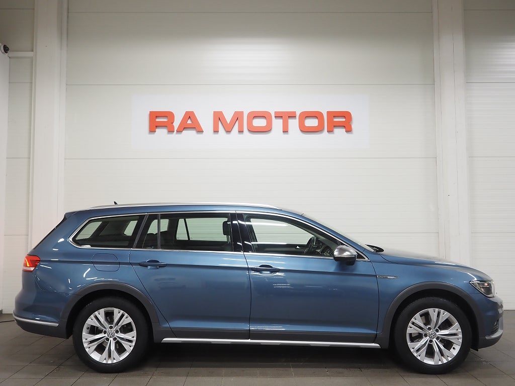 Volkswagen Passat Alltrack 2.0 TDI 4Motion Drag D-Värm Kamera 2017