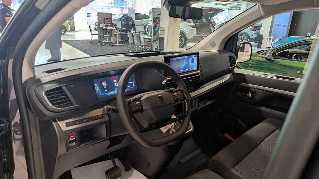 Bild på Peugeot Traveller Active Diesel 180 hk Automat