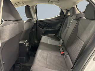 Toyota Yaris Hybrid CVT Active S&V-hjul/Adaptiv Farthållare/Kamera – bild 13