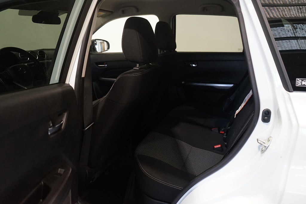 Suzuki Vitara 1.0 Boosterjet AllGrip B-kamera Dragkrok 111hk