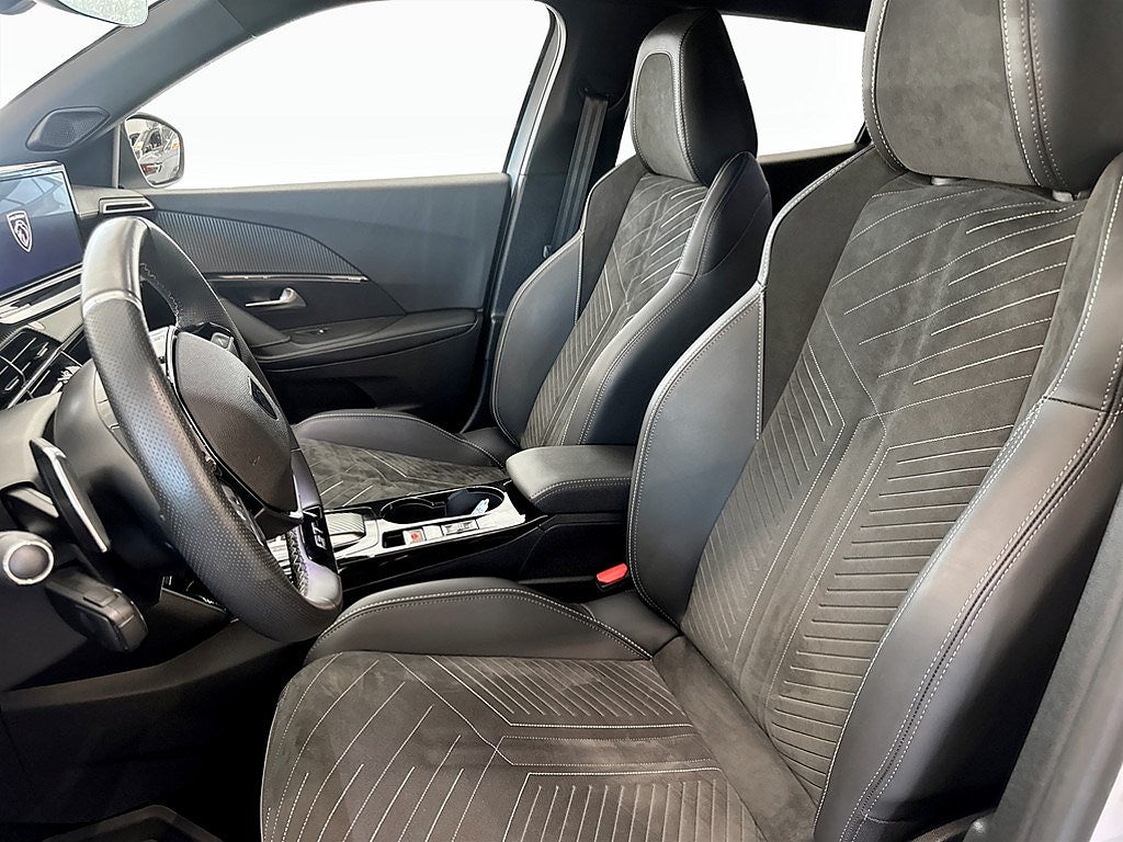 Bild på Peugeot 2008 GT 1.2 PT 130hk Aut - B-KAMERA, CARPLAY