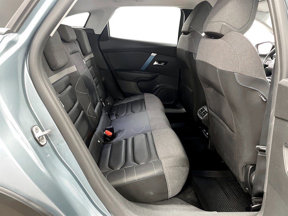 Bild på Citroën e-C4 Shine 50kWh 136hk Aut B-KAMERA CARPLAY