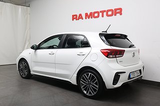 Halvkombi Kia Rio 3 av 20