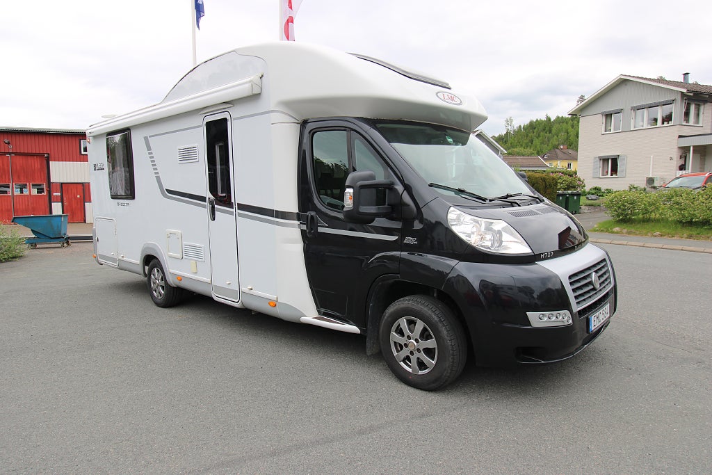 LMC Black Selection H 727 1 Års garanti Automat 150 Hk 