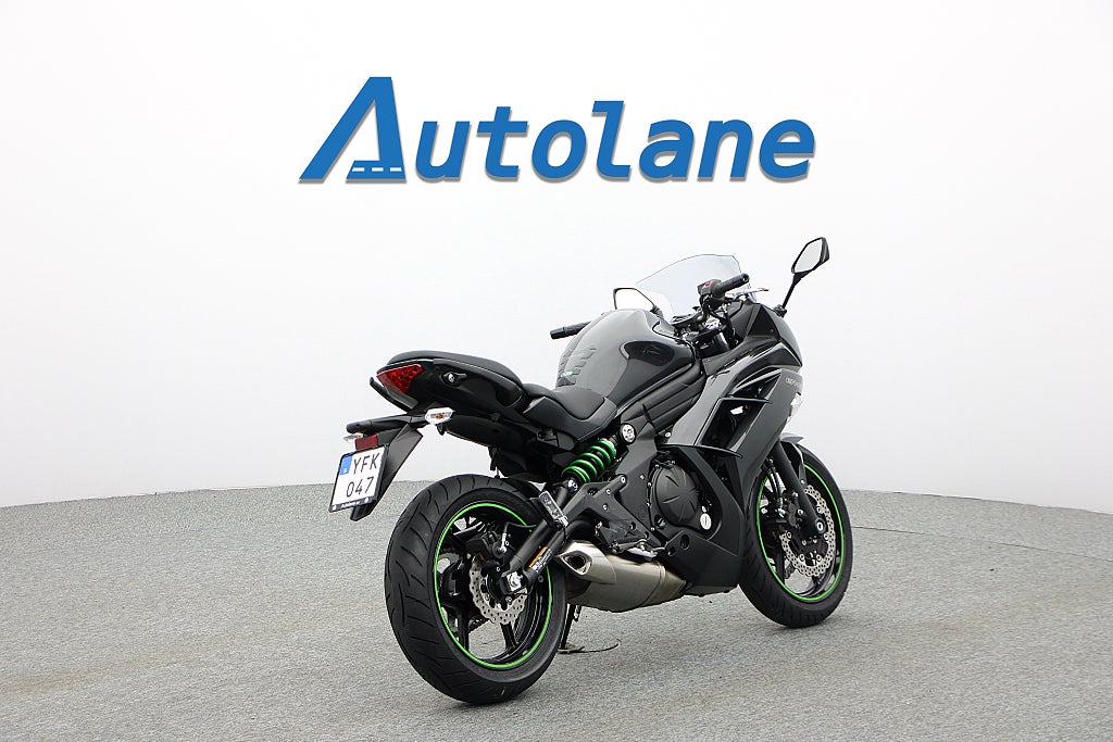 Kawasaki Ninja ER-6f *Endast 241Mil! Nyservad Nya däck