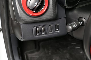 Halvkombi Renault Clio 12 av 25