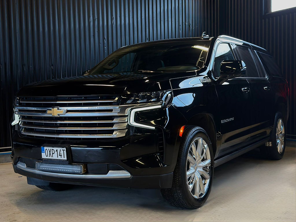 Chevrolet Suburban 6.2 V8 4WD HYDRA-MATIC 7-SITS /360*/HUD/SKÄRMAR 426Hk