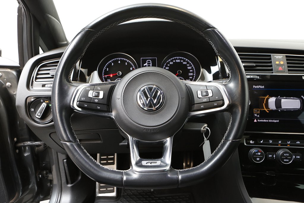 Volkswagen Golf 1,5 TSI 150hk R-Line Sportscombi Dragkrok 2019