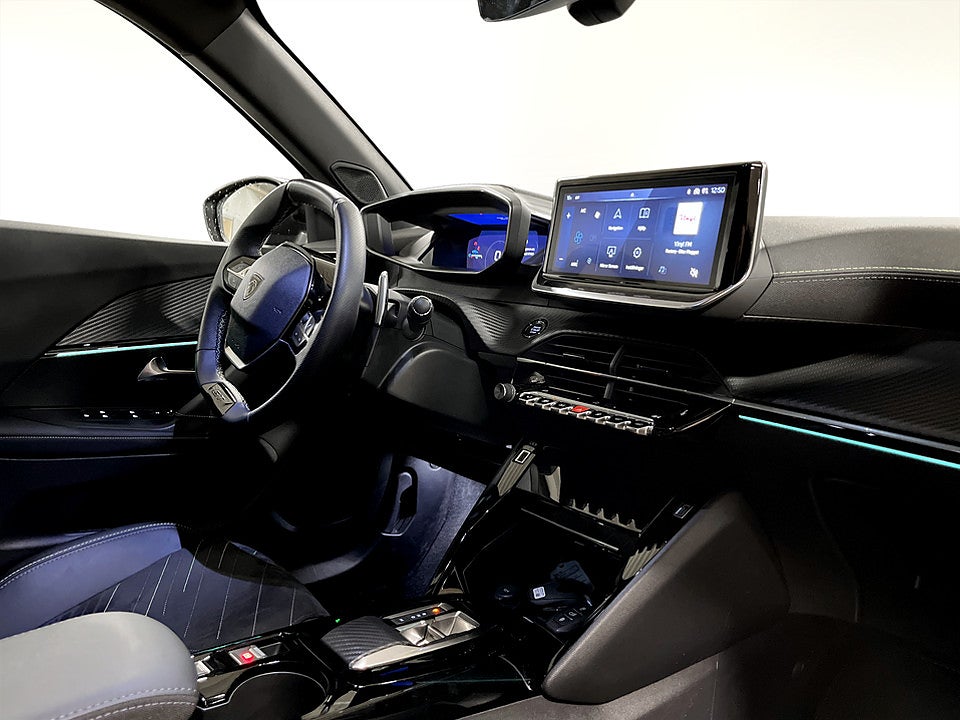 Bild på Peugeot 2008 GT 1.2 PT 130hk Aut B-KAMERA CARPLAY