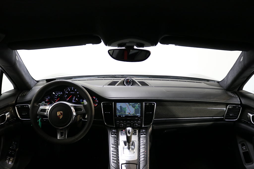 Porsche Panamera 2012 - miniatyr 15