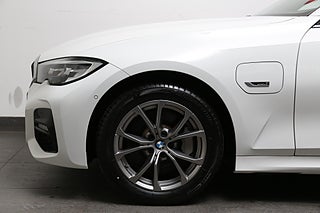 Kombi BMW 330e 9 av 29