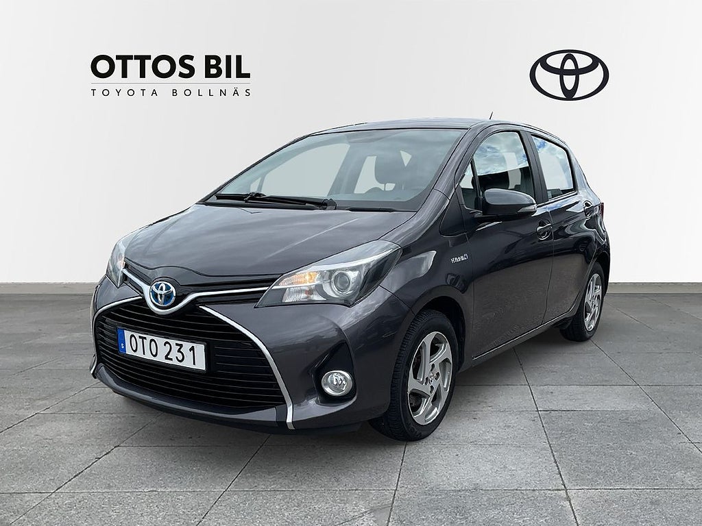 Toyota Yaris 1,5 HSD 5-D HSD /S-V-Hjul,Bakckamera