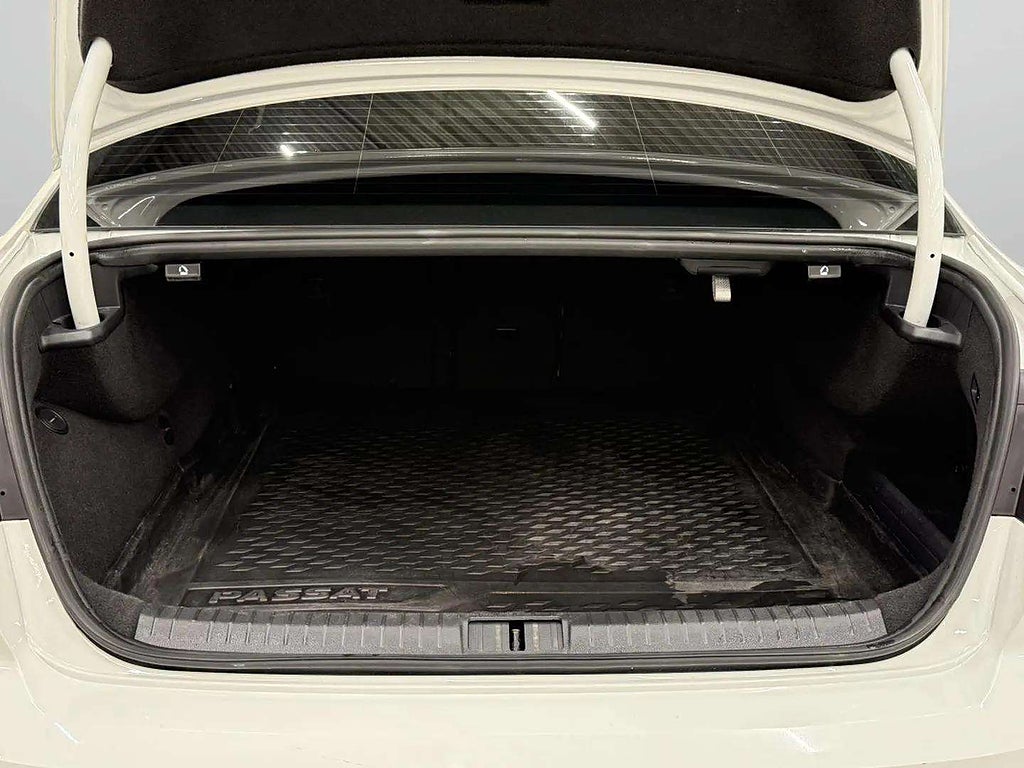 Volkswagen Passat GTE 1.4 TSI ACT GTE S&V hjul, Fullservad, Garanti - miniatyr 17