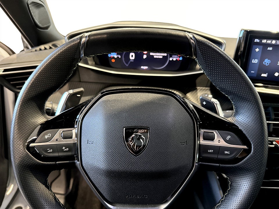 Bild på Peugeot 2008 GT 1.2 PT 130hk Aut B-KAMERA ELSTOL
