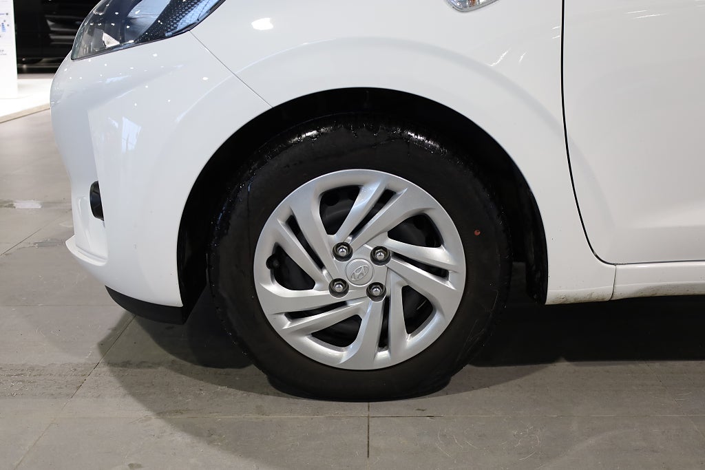 Hyundai i10 1.0 AUT AMT Essential Leasbar Rattvärme Carplay 2022