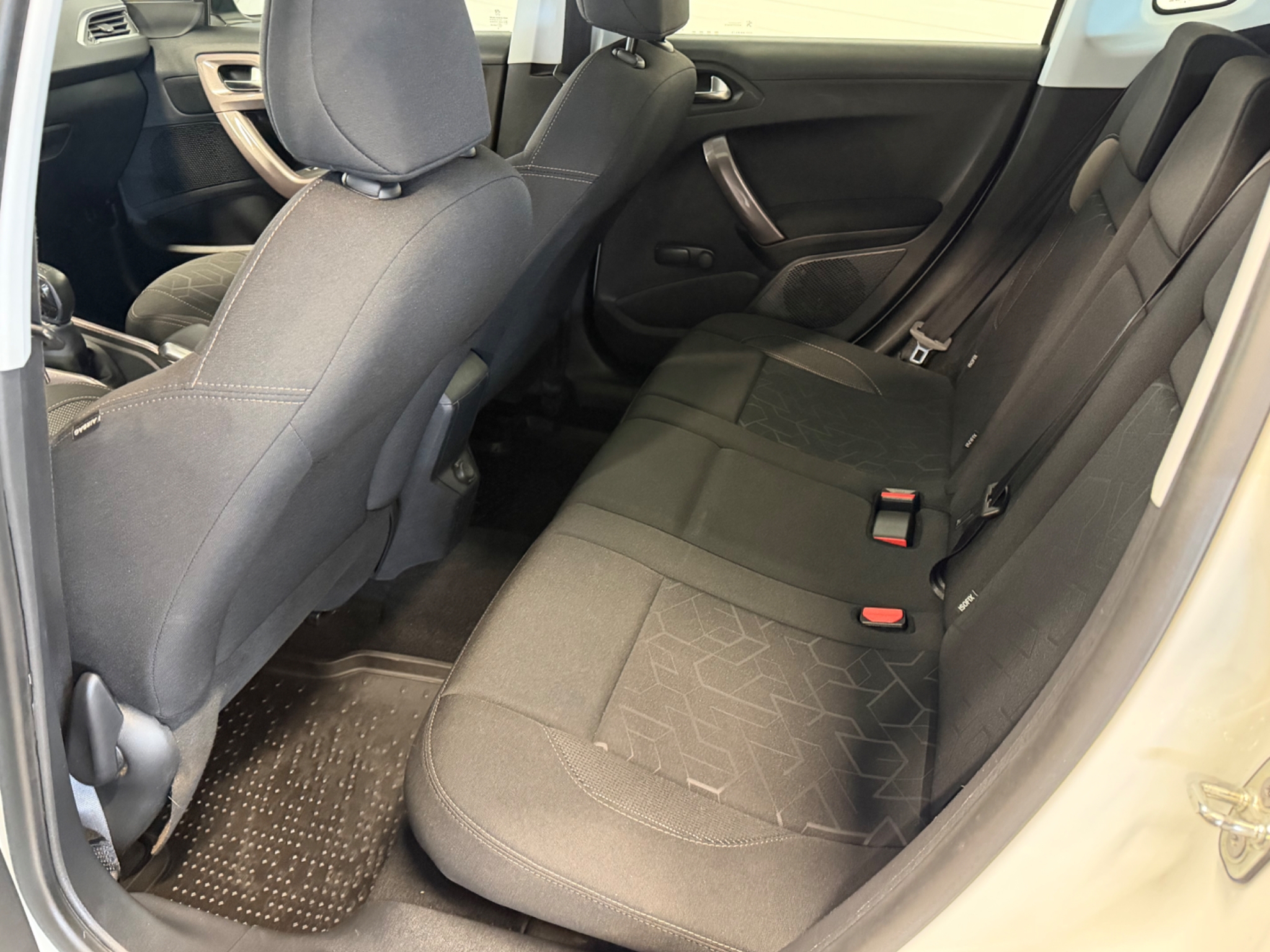 Peugeot 2008 1.2 VTi Euro 6 2016, bild 7/10