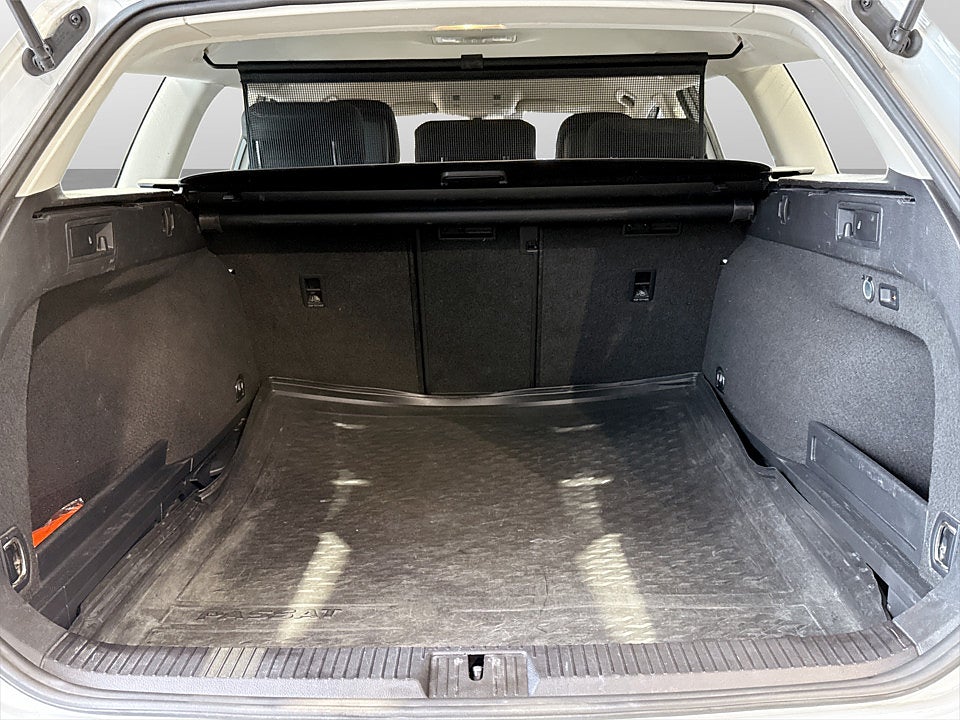 Bild på Volkswagen Passat Base Sportscombi 1.4 TSI 150hk BACKKAMERA