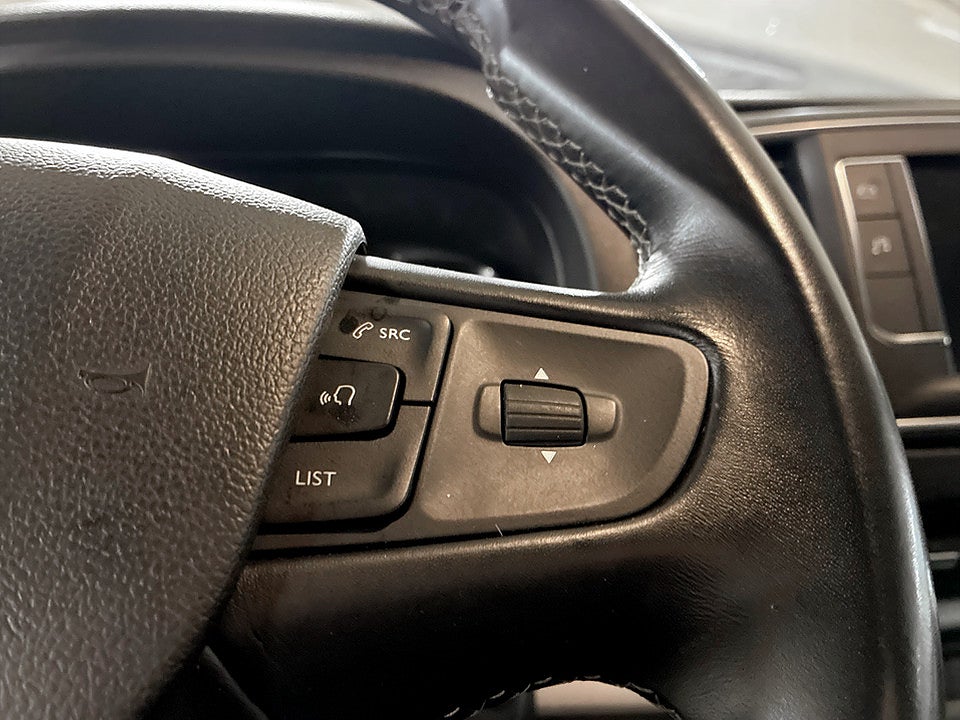 Bild på Peugeot Expert PRO+ 2.0 BlueHDi 145hk Aut L3 B-KAMERA CARPLAY