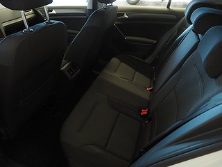 Halvkombi Volkswagen Golf 11 av 17
