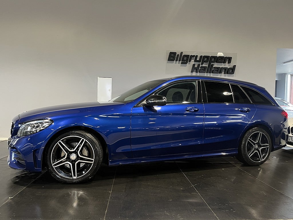 Mercedes-Benz C 200 T AMG Night Edition Cockpit Burmester Navi Drag